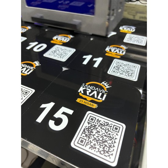 Ahşap Ayaklı Pleksi Menü 13x13cm