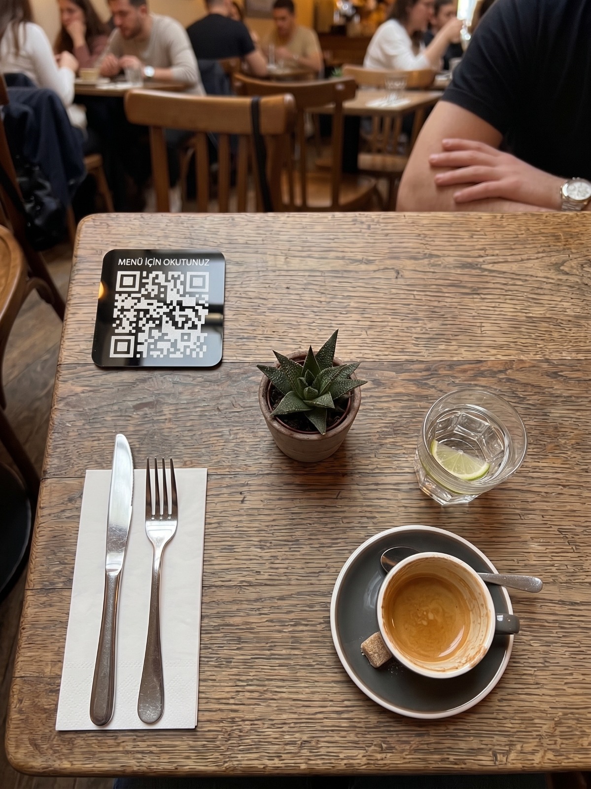 NFC ve QR Kod Menü Pleksi Kazıma 5x5cm Siyah