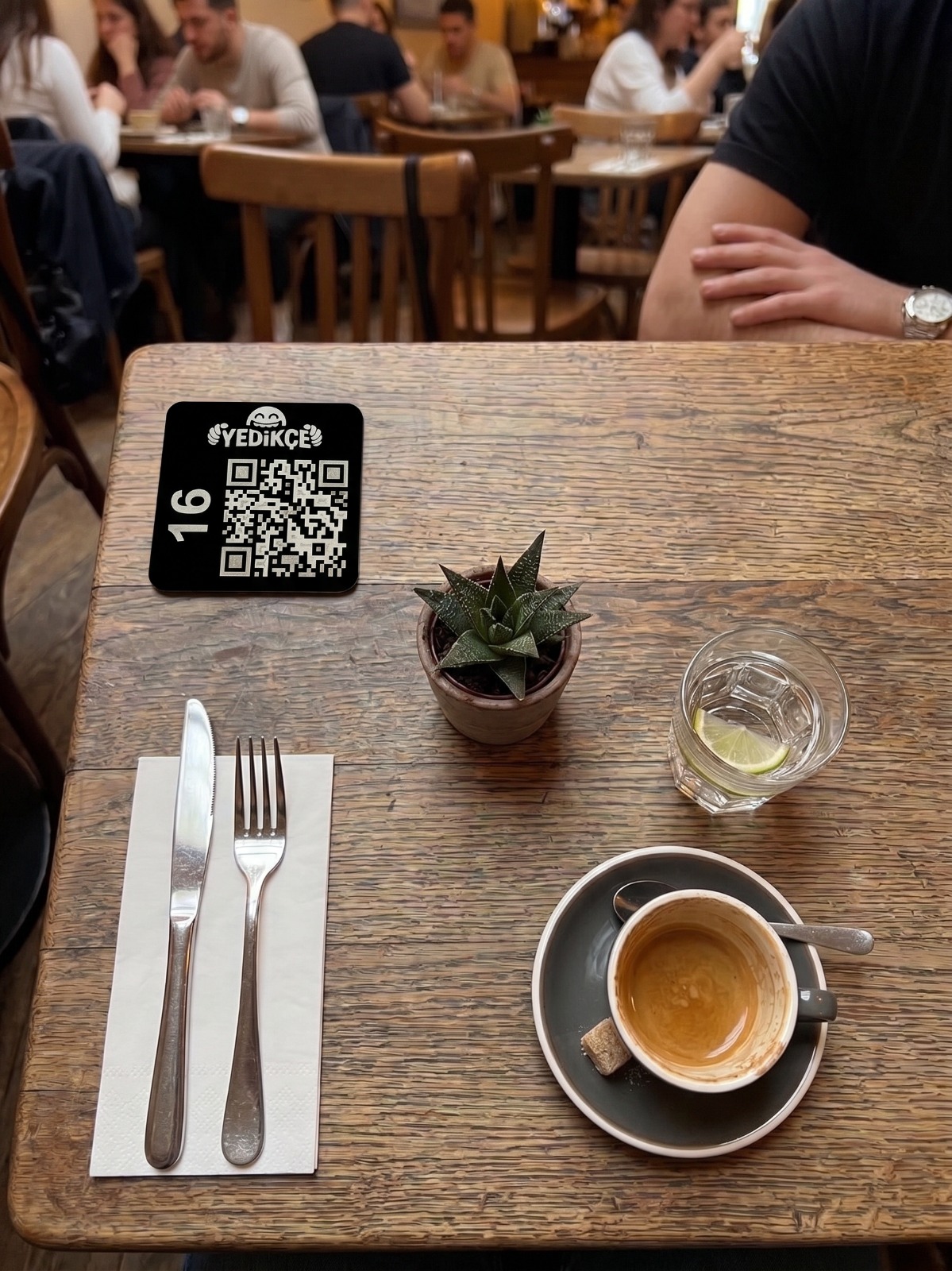 QR Kod Menü Pleksi Kazıma 7x7cm Siyah